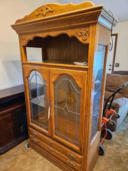 Lighted curio cabinet