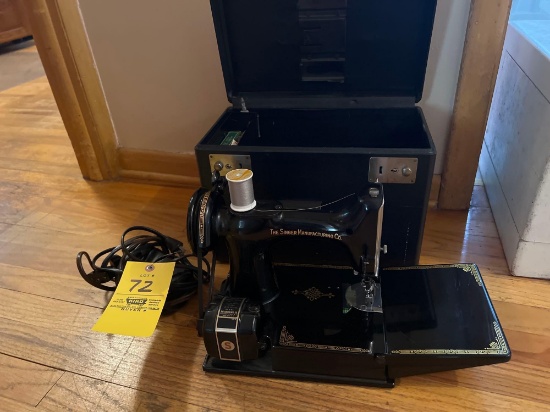 Feather weight Singer Sewing machine