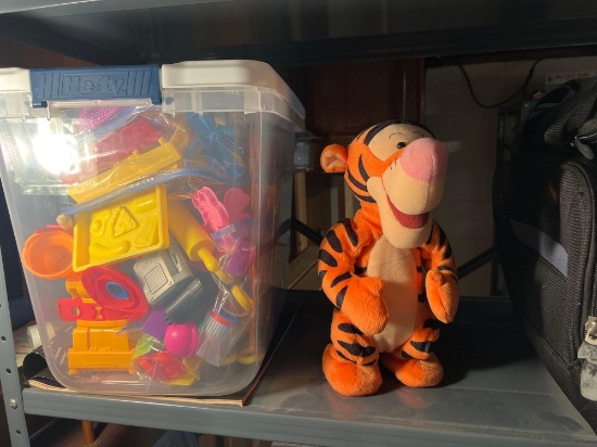 shelf and childrens games - tinker toys