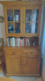 Kitchen Oak 2 door Hutch