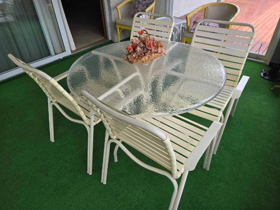 Patio Table and 4 Chairs