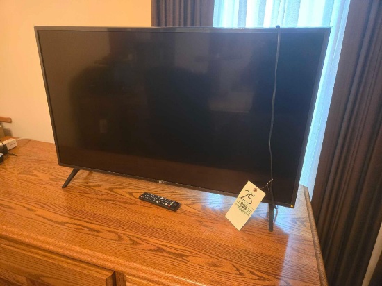 42" LG TV