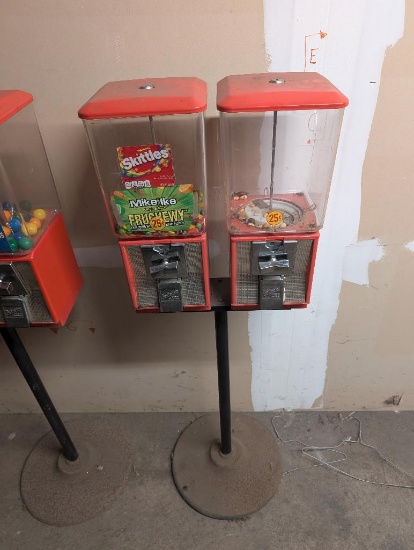 NorthWestern Candy Vending Machine on stand