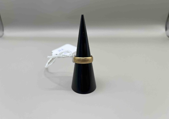 14k gold lady's ring, 4.3 grams