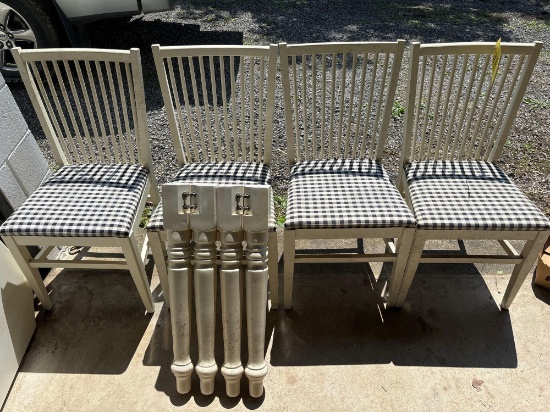White Heavy dining room table w/ 4 matching chairs