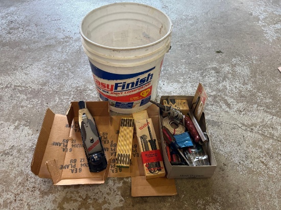 Stanley handyman plane, hand tools, sockets, etc