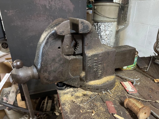 Rock Island bench vise