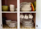 Pfaltzgraff dish set, assorted kitchen items