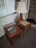 3 Wooden Stands & 2 Lamps