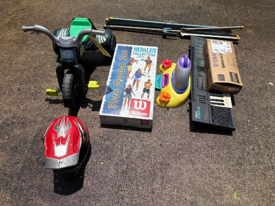 Wilson Game Set ,Yamaha Keyboard, Helmet,Projector Screen