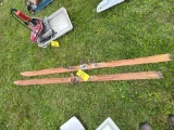 pair ant wood skis