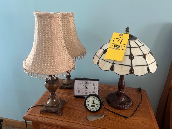 (3) Lamps / (2) Clocks
