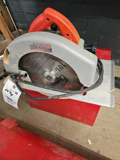 Large framing saw with case