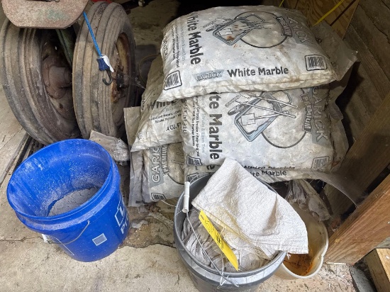 6 Bags of Garick Premium White Marble Stones | Online Auctions | Proxibid