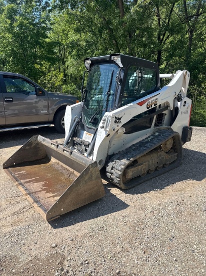 2019 T595 Bobcat Skid Loader. 658 hours. 2-speed