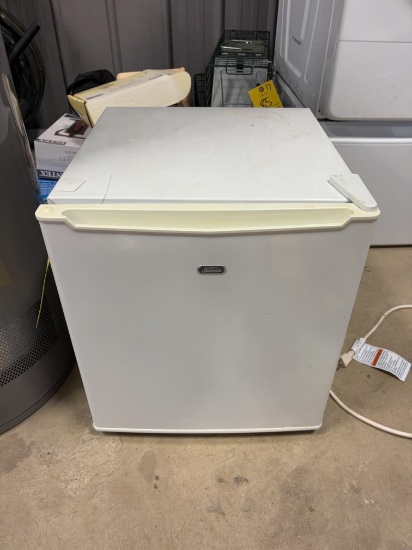 Sunbeam Mini-Fridge
