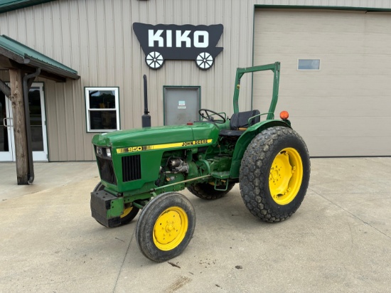John Deere 950 Tractor