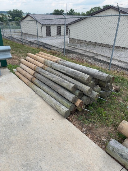 37 Wooden Posts