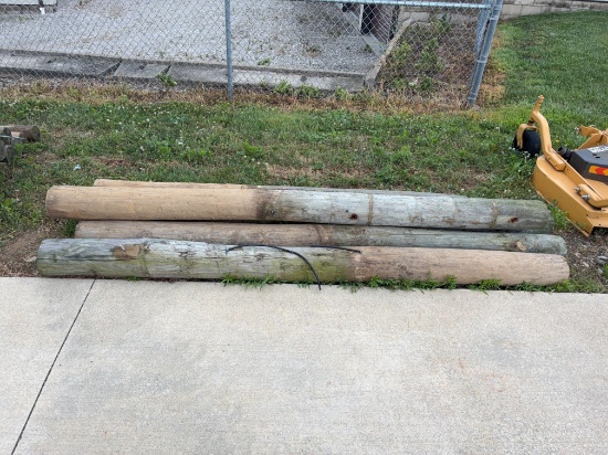 5 Wooden Corner Posts