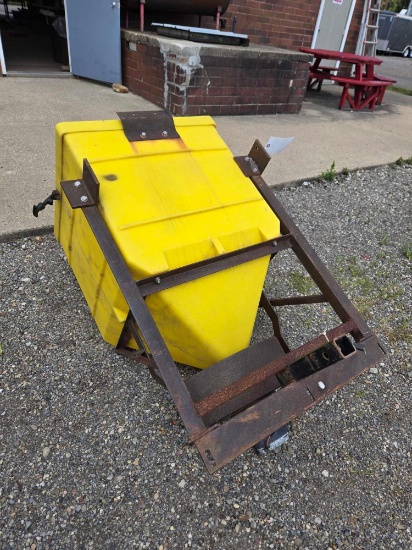 Hitch mount salt spreader