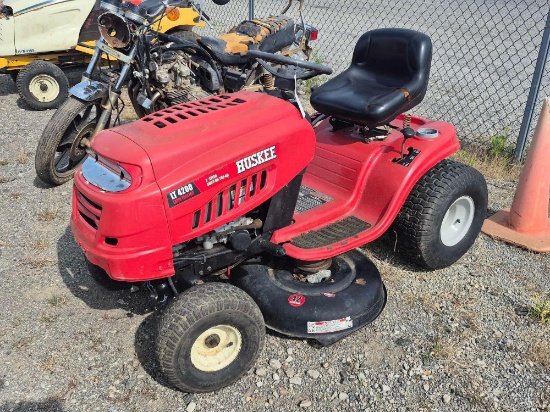 Huskee LT4200 7-Speed Lawn Tractor - Does Not Run