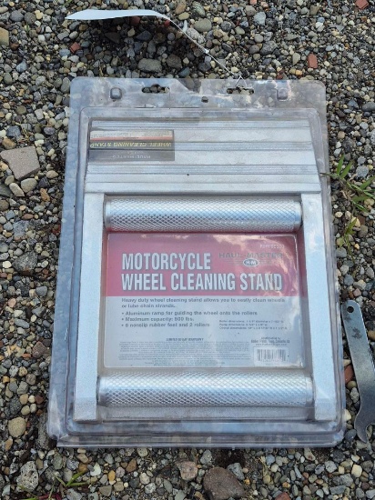 Haulmaster Motorcycle Wheel Cleaning Stand