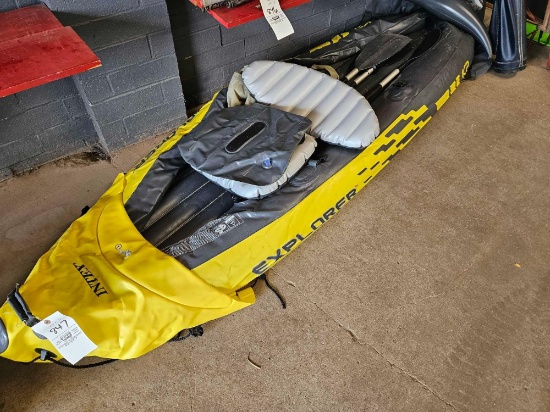 Blow up kayak with oars