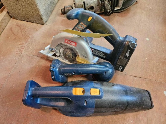 Ryobi 18V Battery Vacuum, Hand Saw and Light