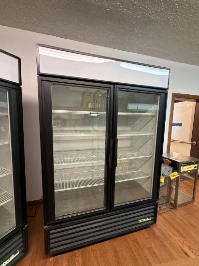 True double door refrigerator