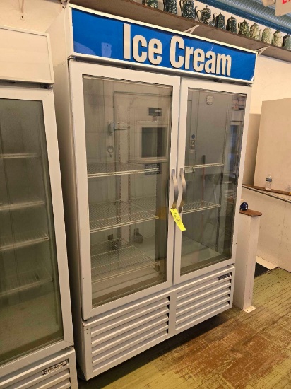 Beverage-Air 2 door all purpose commercial refrigerator/freezer on casters (no working)
