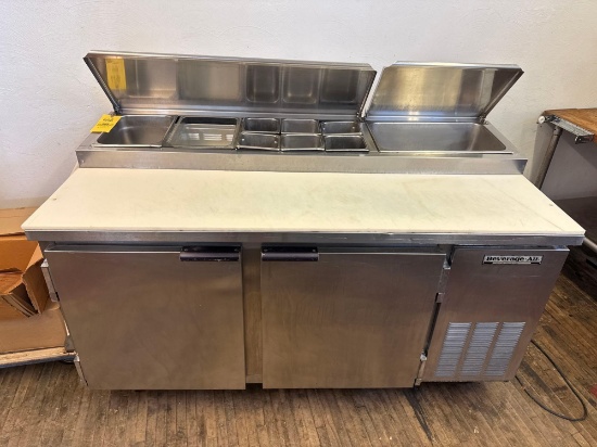 Beverage Air Sandwich/Salad Prep Table Refrigerator/Freezer