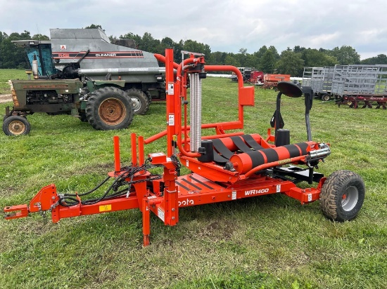 2025 Kubota WR 1400 self-loading bale wrapper, used on 100 bales
