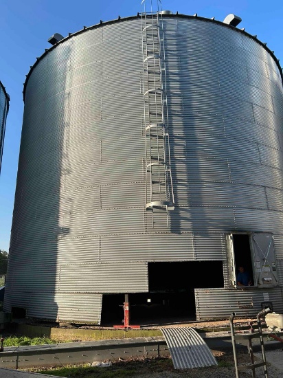 53,500 bushel Stormor 12 ring grain bin ( Shell only )