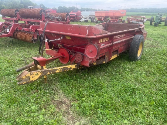 New Holland 520 manure spreader with slop gate