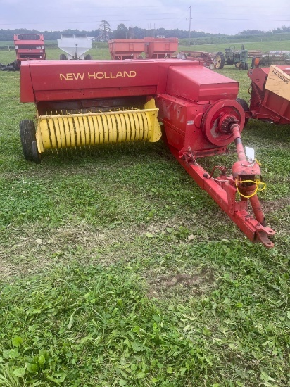 New Holland 315 square baler