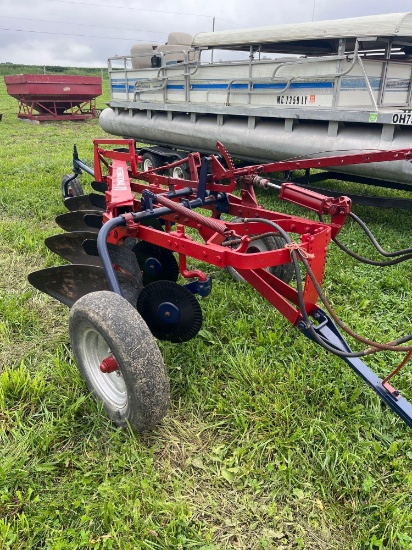 International model 70 4-14 trailer plow