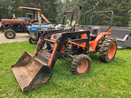 Kubota 2550 diesel 4X4 Tractor, not running, ROPS, loader and bucket