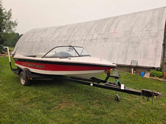 1997 Ski Nautique 196 Closed bow 19.5ft Ski boat with Trailer