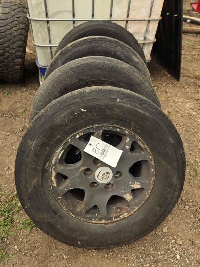 Chevy tahoe rims with 265/70r17 tires