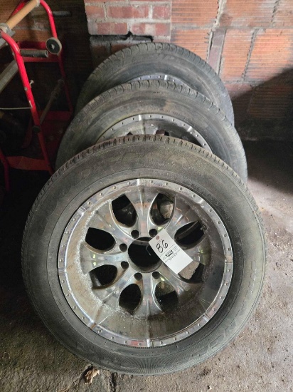 (3) P275/60r20 mounted tires