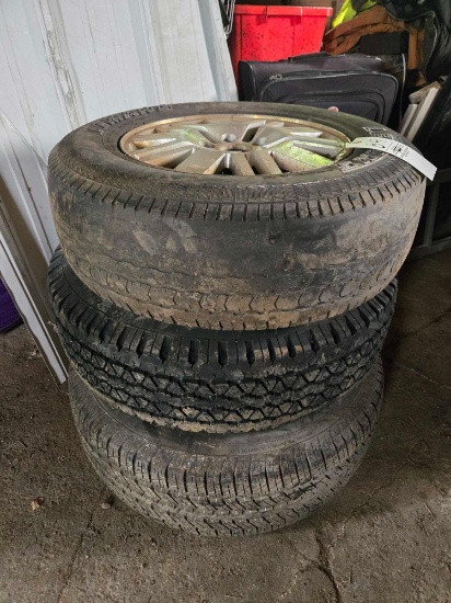 (3) Mounted 235/70r16