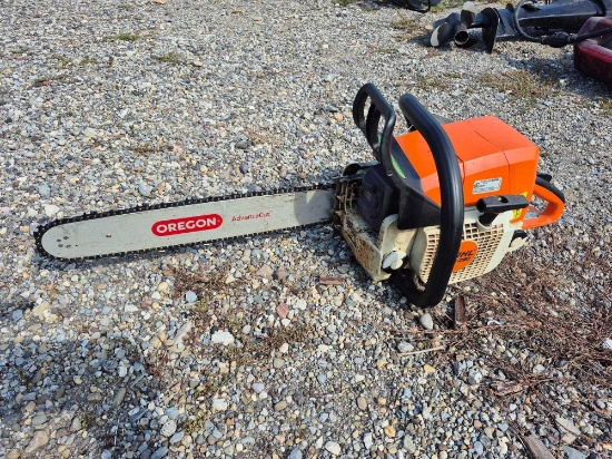 Stihl MS-290 Gas-Powered Chainsaw