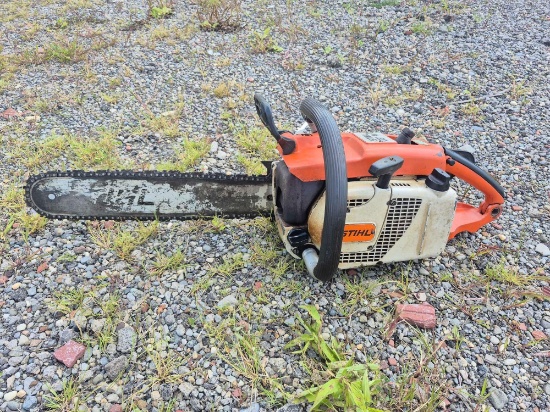 Stihl O31-AV Chainsaw - Has Compression