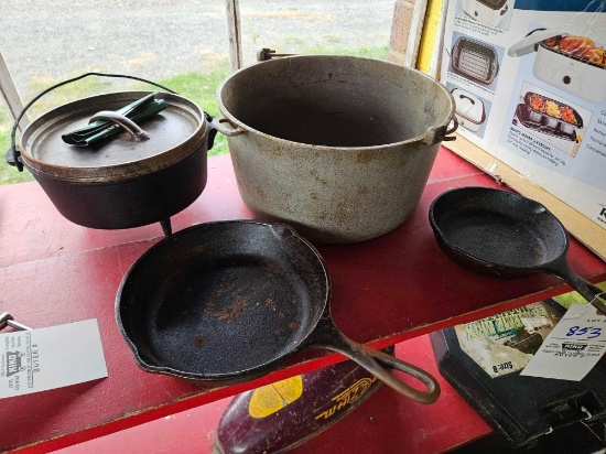 Cast iron cookware