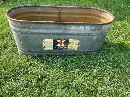 Hudson 137 gallon galvanized stock tank