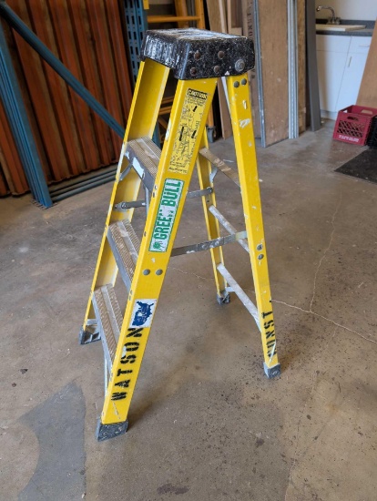 Werner 4 Foot Fiberglass Step Ladder