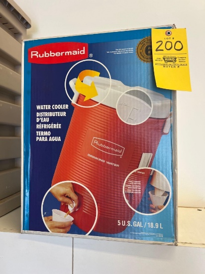 NIB Rubbermaid Drinking Cooler