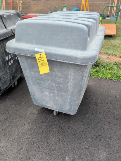 Rubbermaid Rolling Cube Truck With Lid
