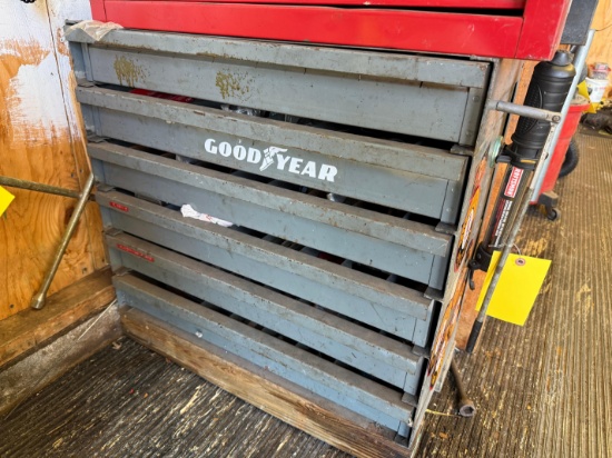 Goodyear (6) drawer organizer with contents - Harware and fittings