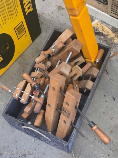 Wood Clamps, Level